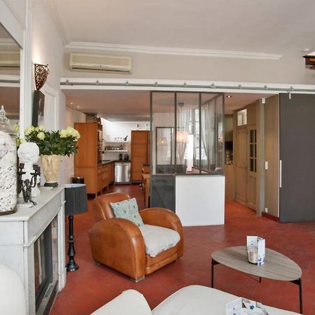 Apartament Charming And Large Duplex Flat With Beautiful Terrace In Awinion Zewnętrze zdjęcie