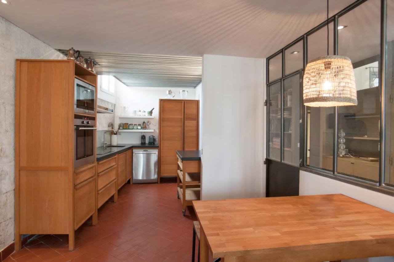 Apartament Charming And Large Duplex Flat With Beautiful Terrace In Awinion Zewnętrze zdjęcie