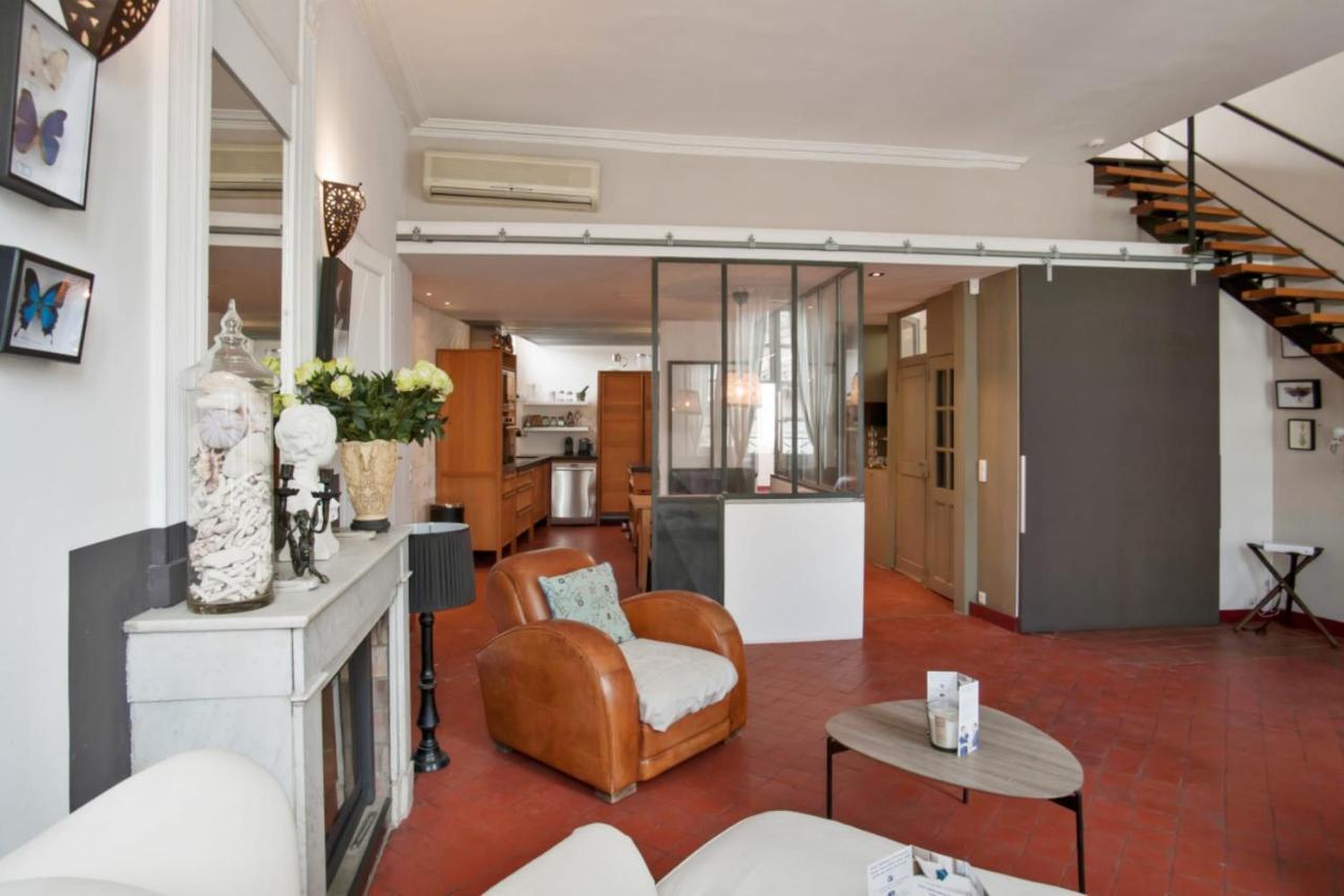 Apartament Charming And Large Duplex Flat With Beautiful Terrace In Awinion Zewnętrze zdjęcie