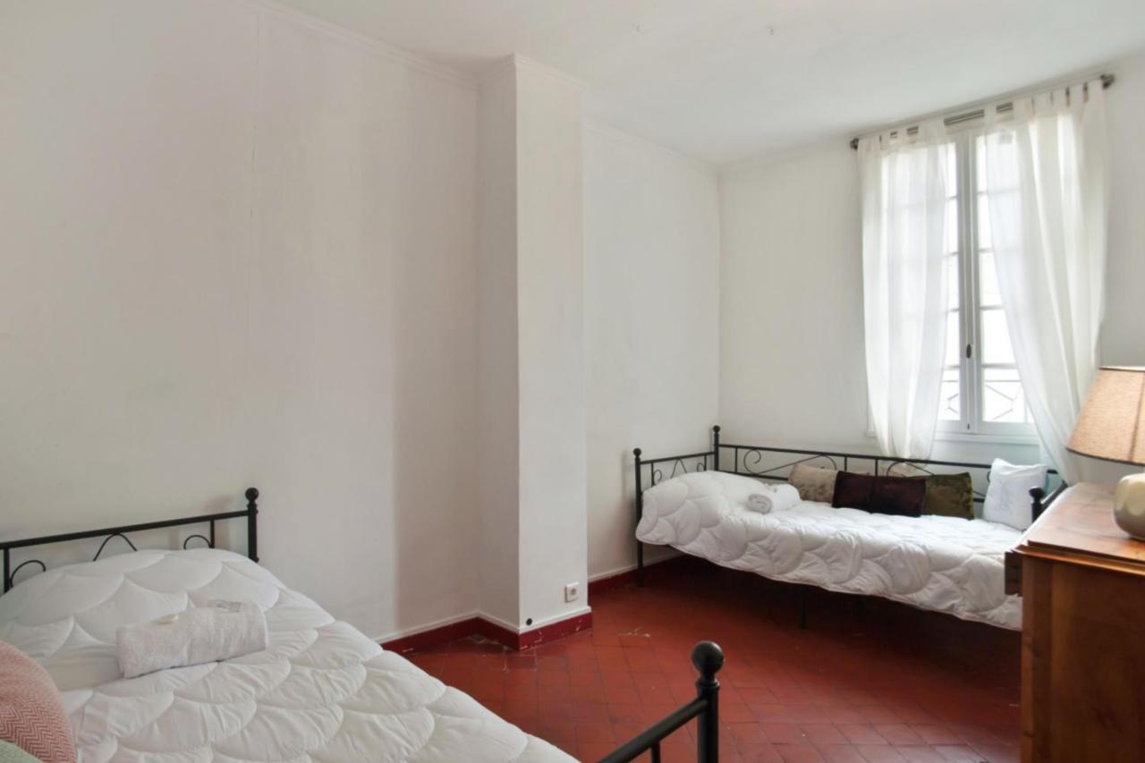 Apartament Charming And Large Duplex Flat With Beautiful Terrace In Awinion Zewnętrze zdjęcie